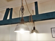 Stoere industriele hanglampen katrol Nummer34.com